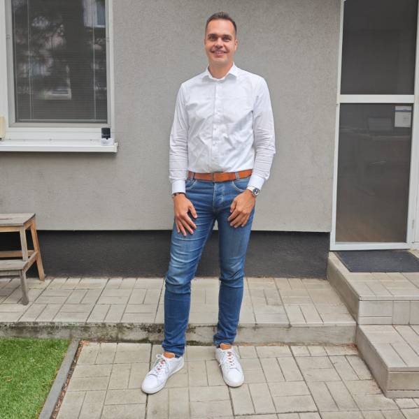 modelka s ID 0101CWHCJG p031