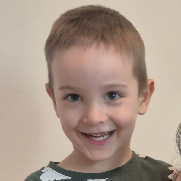 modelka s ID 0101DVJKAU p021