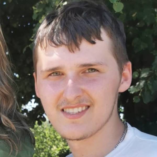 modelka s ID 0101F4B36F p021