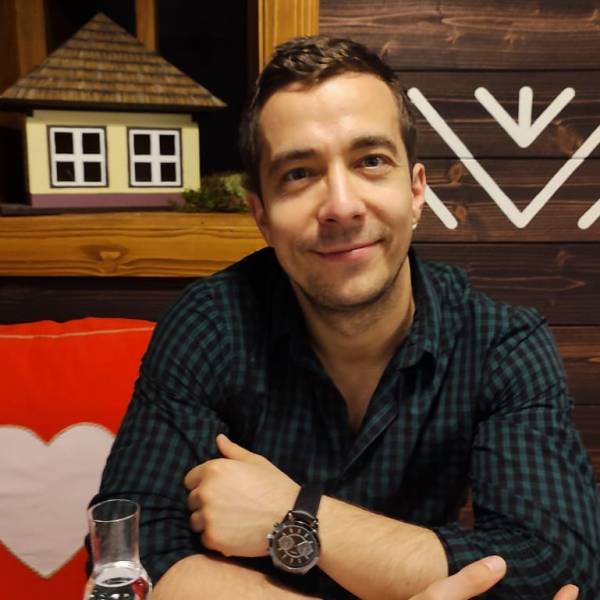 modelka s ID 0101F77DTU p021