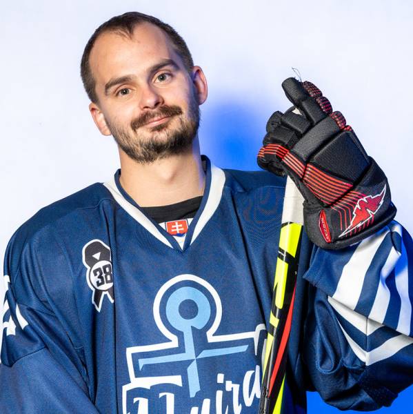 modelka s ID 0101FPGP2Q p021