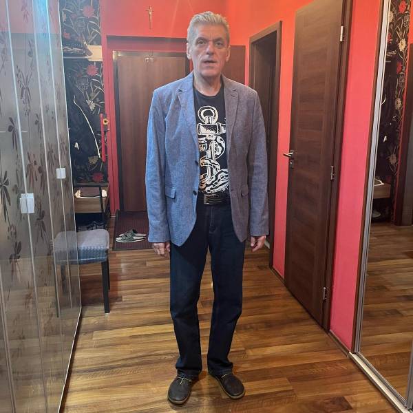 modelka s ID 0101FYNC8V p031