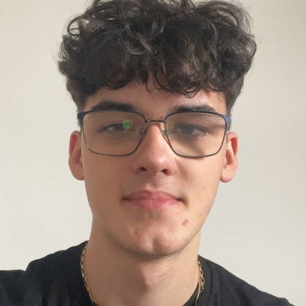 modelka s ID 0101GCBSE1 p021