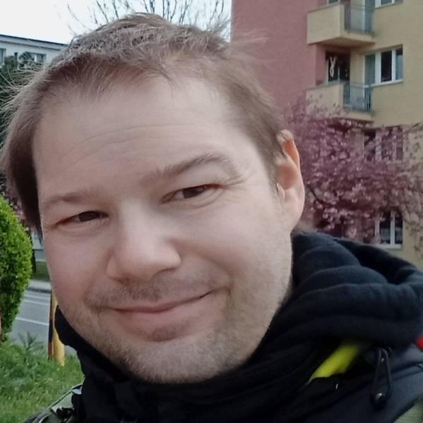 modelka s ID 0101GD8KX8 p021