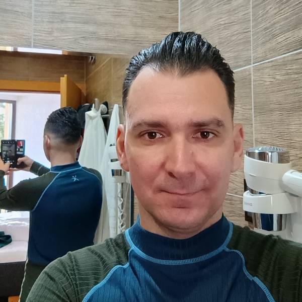 modelka s ID 0101GUOBYJ p021