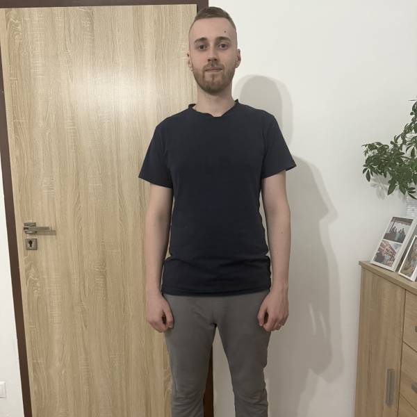 modelka s ID 0101H5MG6R p031