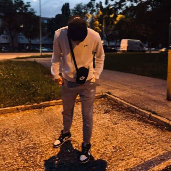 modelka s ID 0101HOGFPY p031