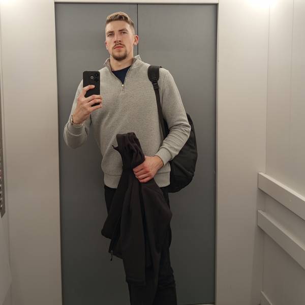 modelka s ID 0101HQWXL2 p031