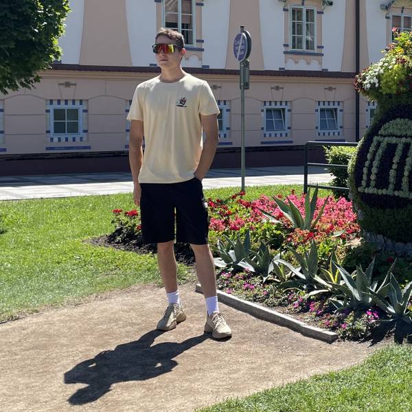 modelka s ID 0101HRDBVW p031