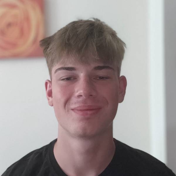 modelka s ID 0101HXU67S p021