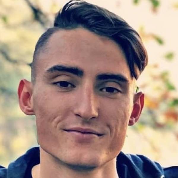 modelka s ID 0101IOSAOU p021