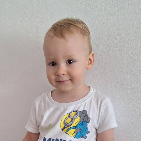 modelka s ID 0101IW8P2I p021