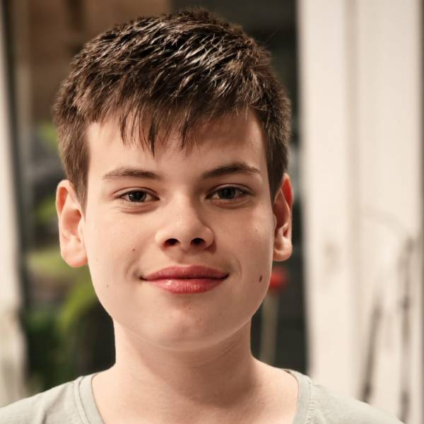 modelka s ID 0101J55PX1 p021