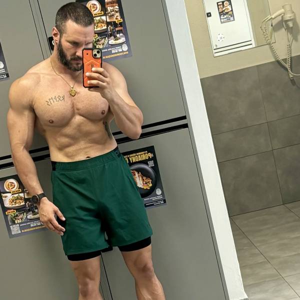 fotografia p014 profilu 0101J8W7UV