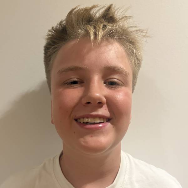 modelka s ID 0101JIYOLF p021