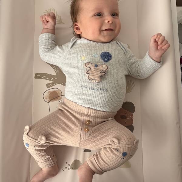 modelka s ID 0101JSY0GE p031