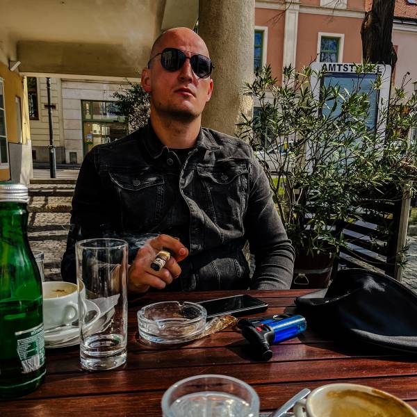 fotografia p015 profilu 0101JVRIEL