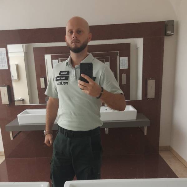 modelka s ID 0101JVZU8T p031