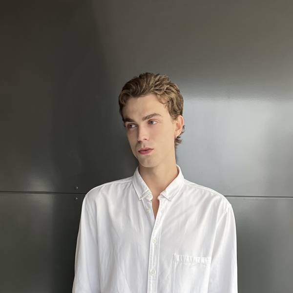 modelka s ID 0101JXTUZW p021