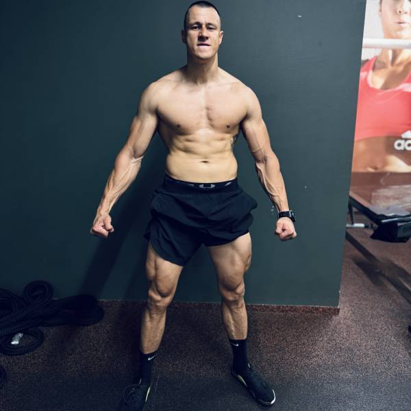 modelka s ID 0101K2DDPK p031