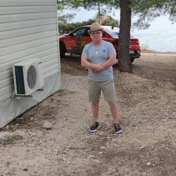 modelka s ID 0101K3KAG4 p031