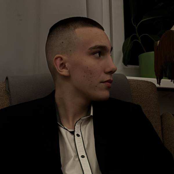 modelka s ID 0101K8E6GN p021