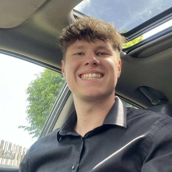 modelka s ID 0101KGF3O2 p021