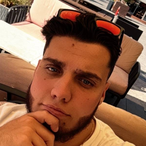 modelka s ID 0101KM53ZP p021