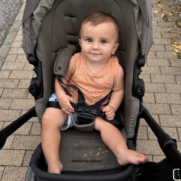 modelka s ID 0101KNZG97 p031