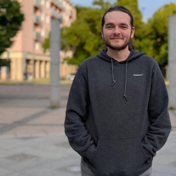 modelka s ID 0101LE0DPL p031