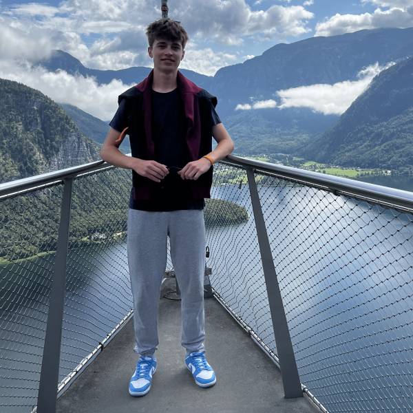 modelka s ID 0101LHKXJR p031