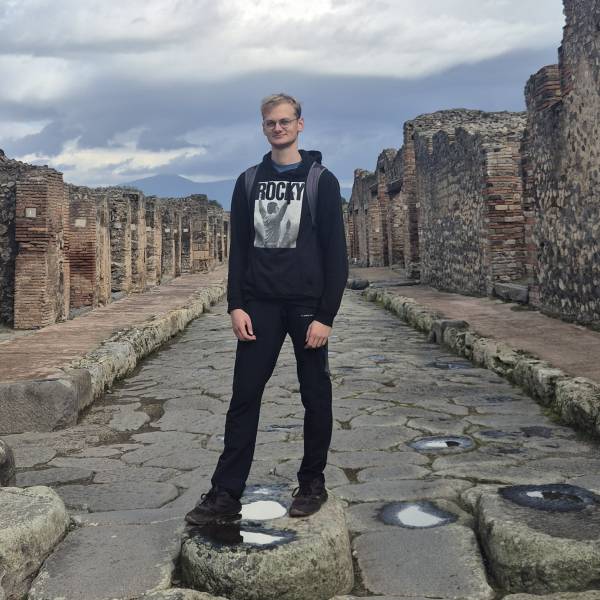 modelka s ID 0101LSFR44 p031