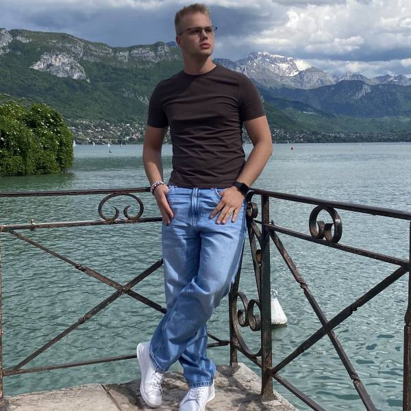 modelka s ID 0101LTZGQL p031