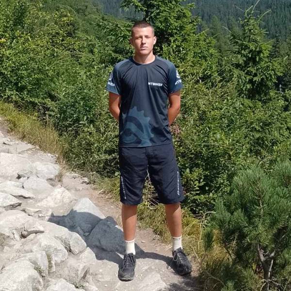 modelka s ID 0101LUR163 p031