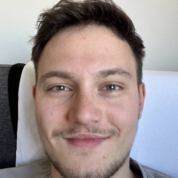 modelka s ID 0101M37T7Q p021