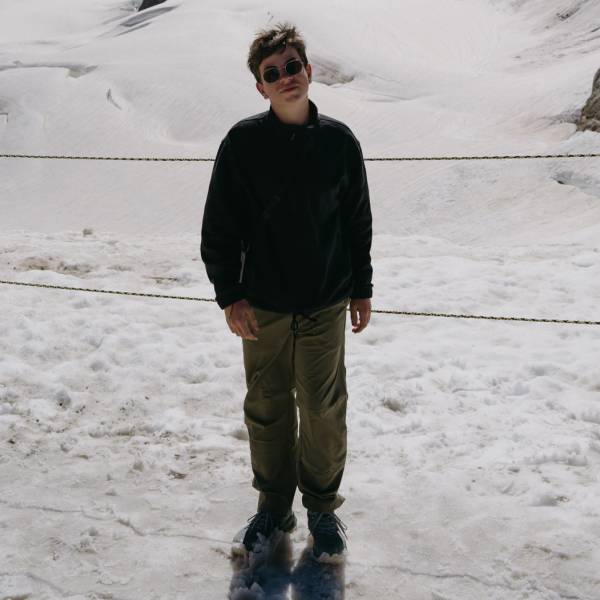 modelka s ID 0101M3P7EU p031