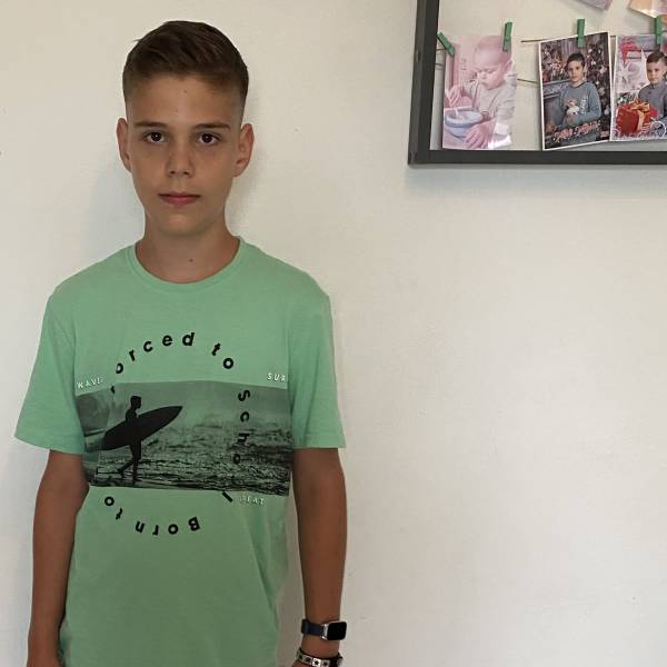 modelka s ID 0101NBKBMF p031