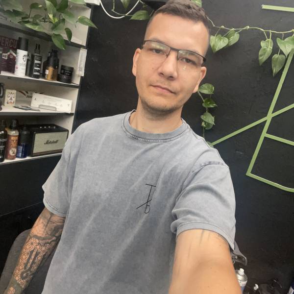 modelka s ID 0101NI99FA p031