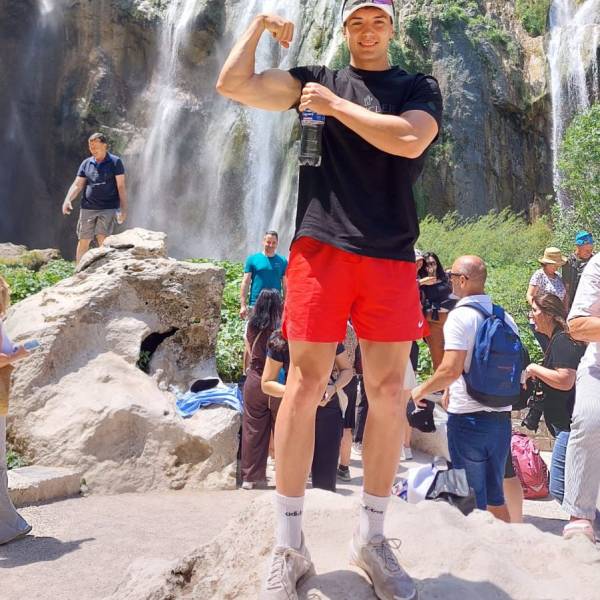 modelka s ID 0101OBPUEU p031