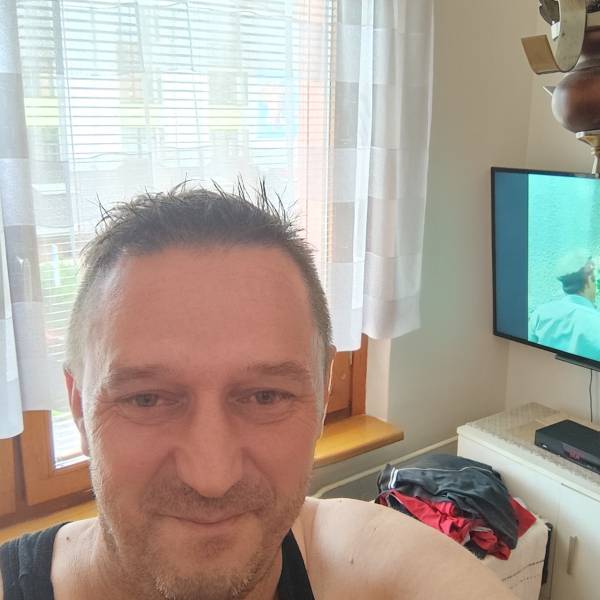 modelka s ID 0101OZ8PEV p031