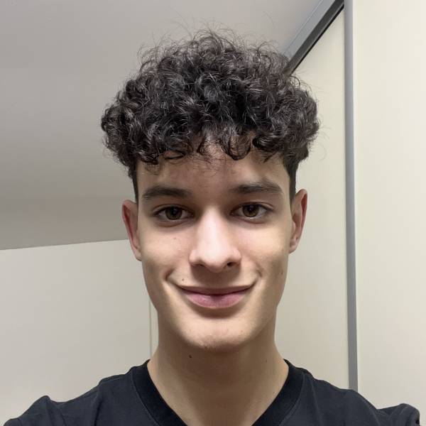 modelka s ID 0101PF7Z73 p021