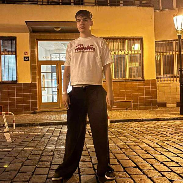 modelka s ID 0101PP5EWE p031