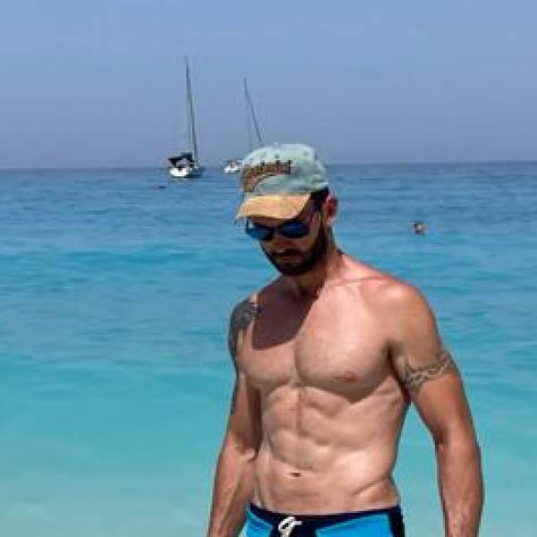 modelka s ID 0101PYKVKR p031