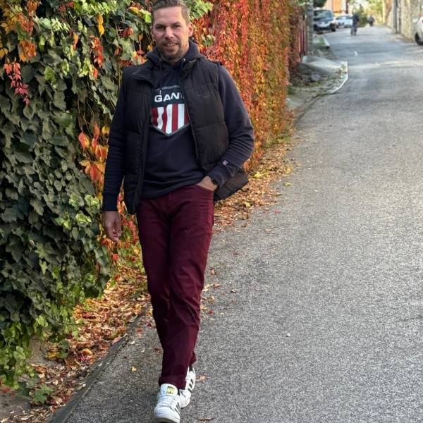 modelka s ID 0101Q266RY p031