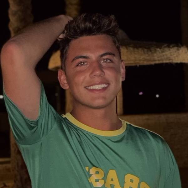 modelka s ID 0101Q91WLO p021