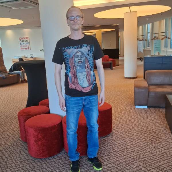 modelka s ID 0101QHG0FG p031