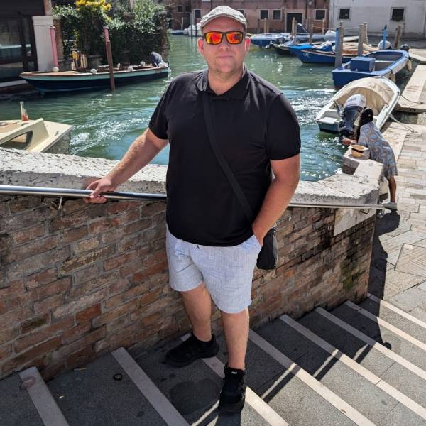 modelka s ID 0101QZN3FT p031