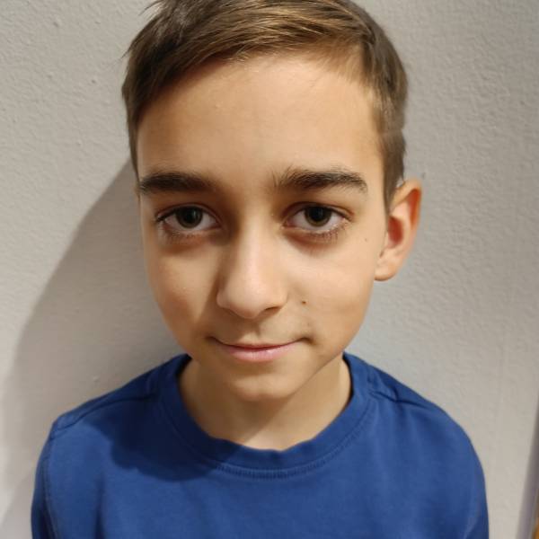 modelka s ID 0101R2VRQR p021
