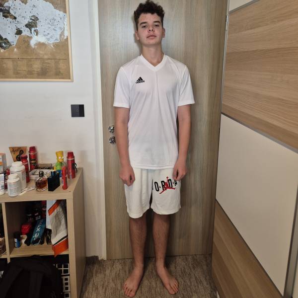modelka s ID 0101RHQTWX p031