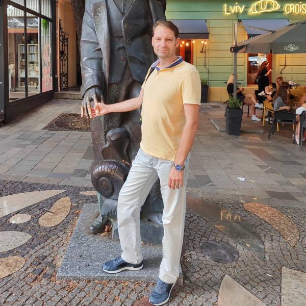 modelka s ID 0101T5Y3BU p031